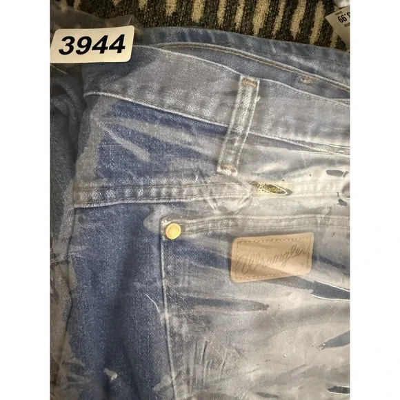 Vintage Wrangler Jeans Mens 40x32 Blue Denim 31MWZPW Relaxed Cowboy Cut Made USA - Picture 13 of 13